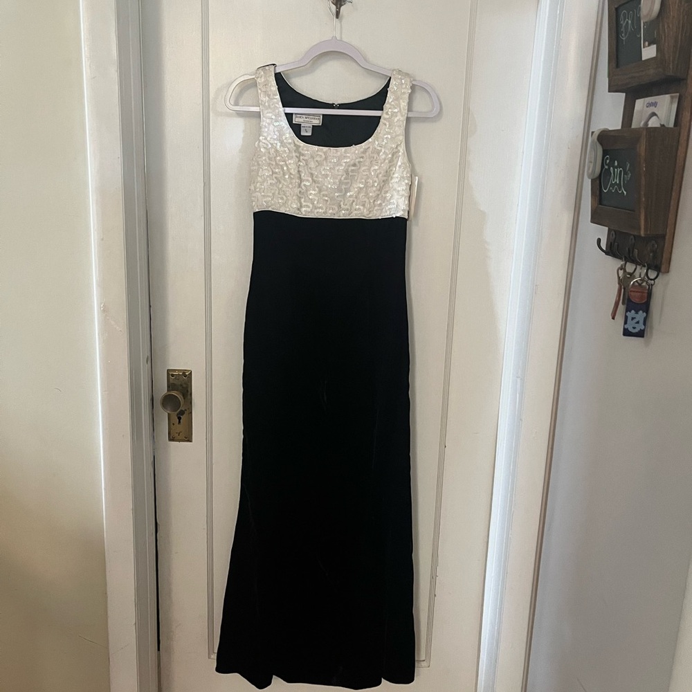 VINTAGE | Jessica McClintock Gunne Sax Gown!!